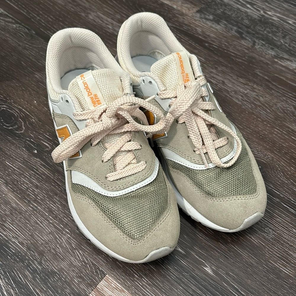 Green new balance - size 6